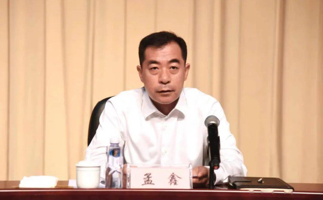 就做好下一步全国文明城市创建工作,孟鑫强调,一要统一思想,提高认识