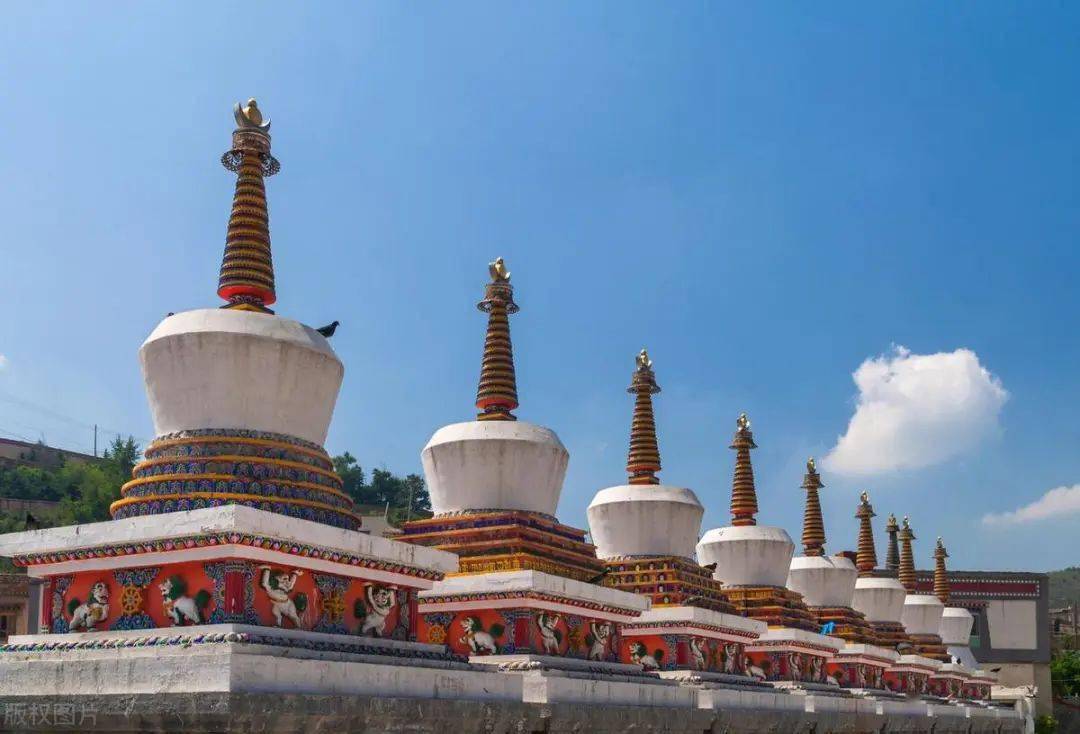可以清晰的了解到很多藏族文化和宗教文化,还可以观赏到塔尔寺的艺术