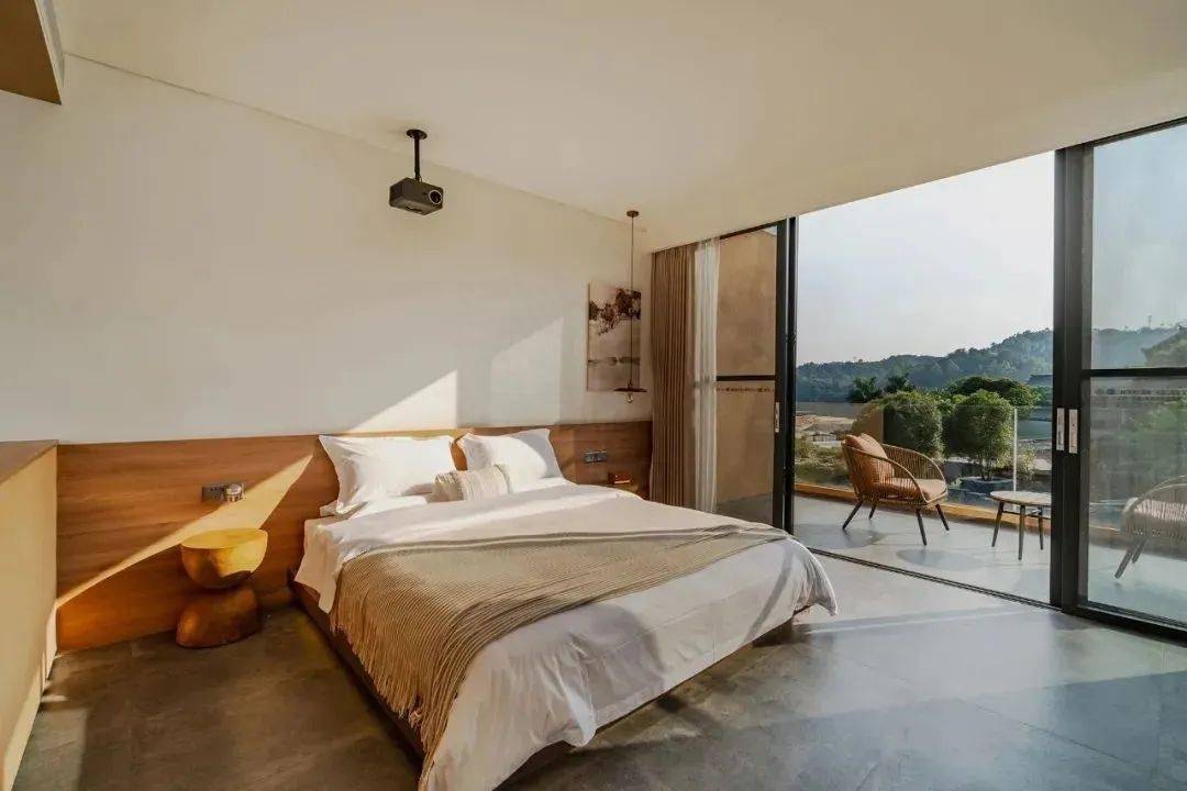 藏在清远英德慈湖边秘境民宿,享无边山泉水泳池丨爱树·慈湖书院_配置
