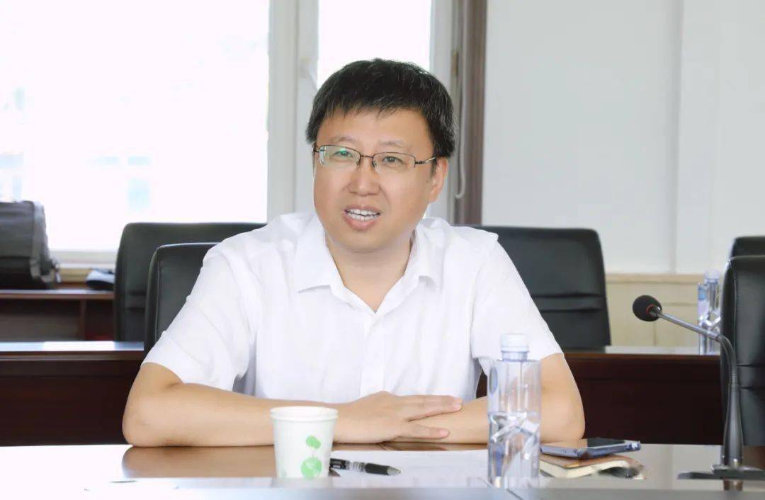 瓦房店市市委书记,市人大常委会主任马英骥作讲话为增进共识,促进深度