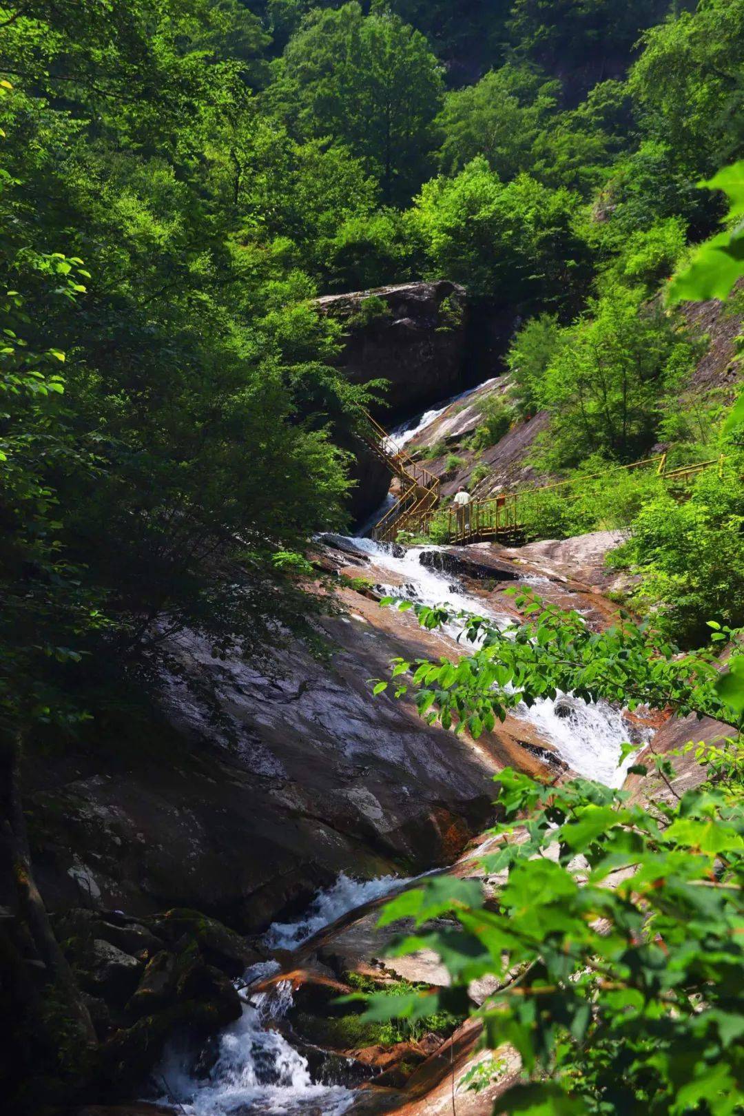 青峰峡秋日之旅安排上!_瀑布_飞瀑_云海