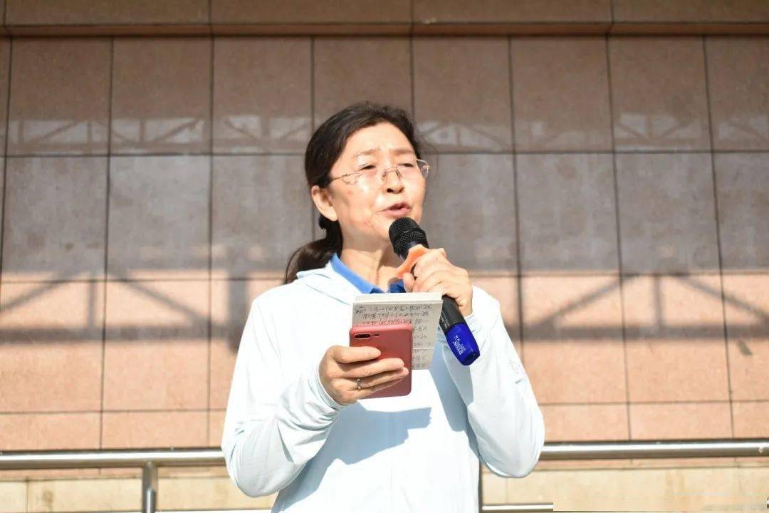 军训,成就最好的我们—— 朔州市四中高一新生军训总结表彰大会_锻炼