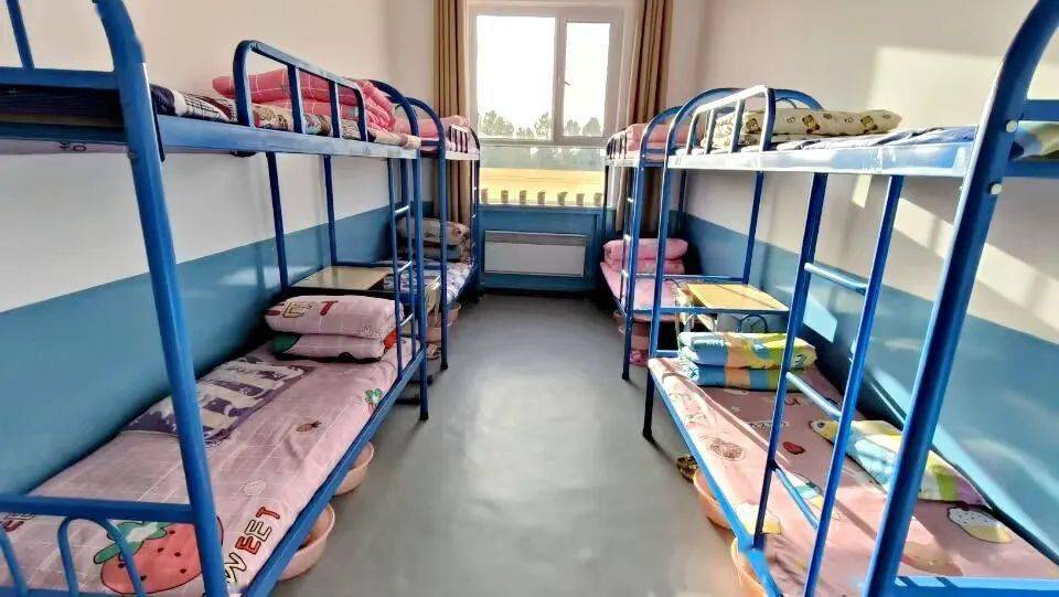 金塔县鼎新小学:强化内务整理落实精细管理