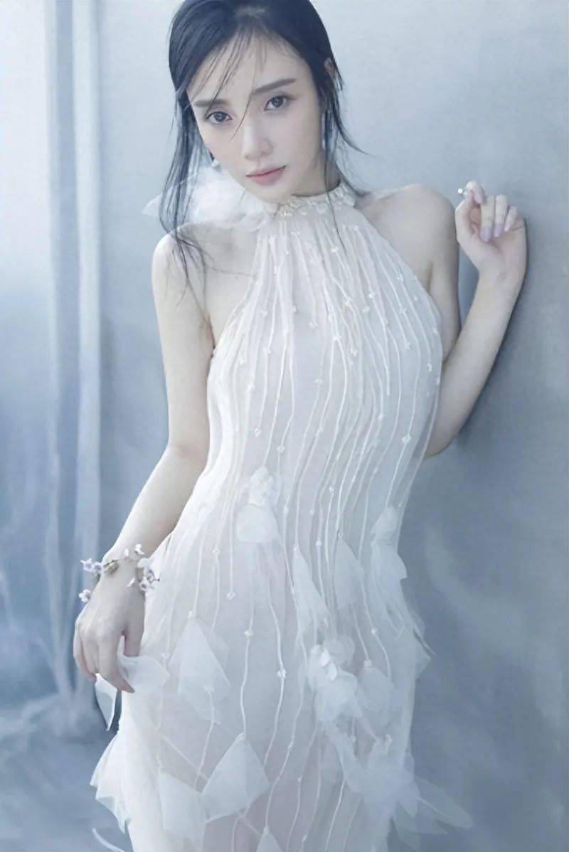 不过四年之后,两人就分手了,李晨一直在想着怎么把自己的纹身去掉,而