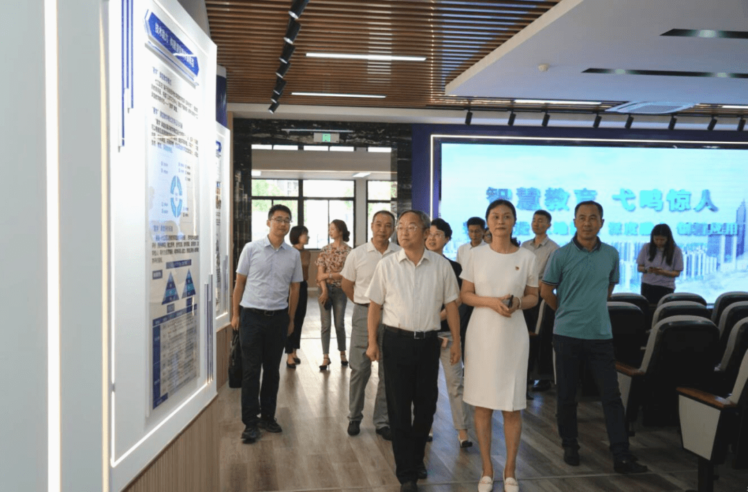 9月1日上午,高新区党工委书记,管委会主任,弋江区委书记陈海俊一行