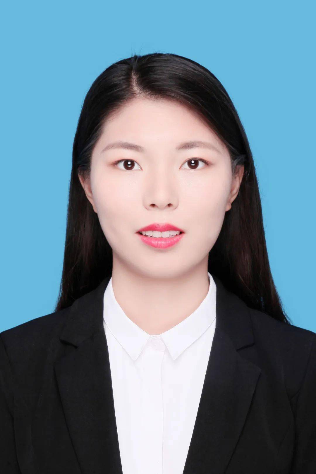 我是如皋市九华镇经发局副局长王冰洁,很高兴能和大家在"马克思主义