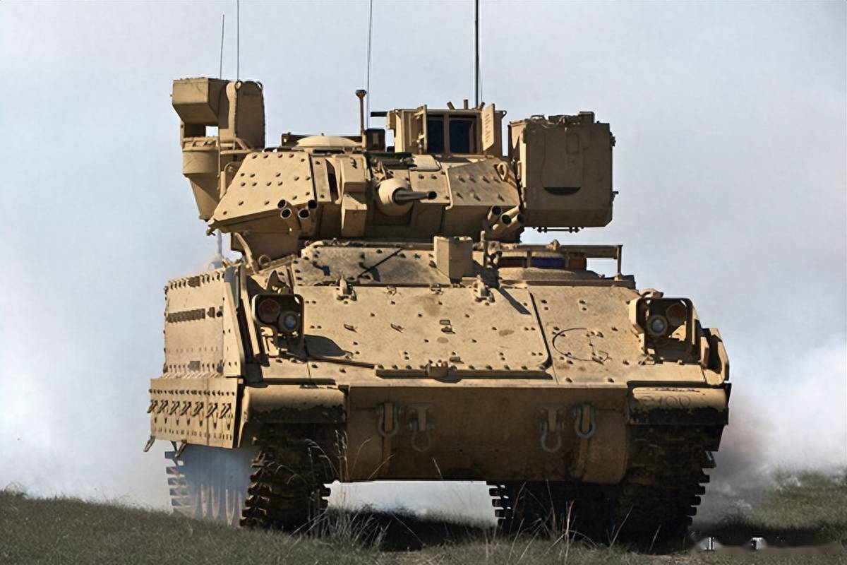 美国援乌m7火力支援车,可狙20公里外,与俄军终结者谁更强?