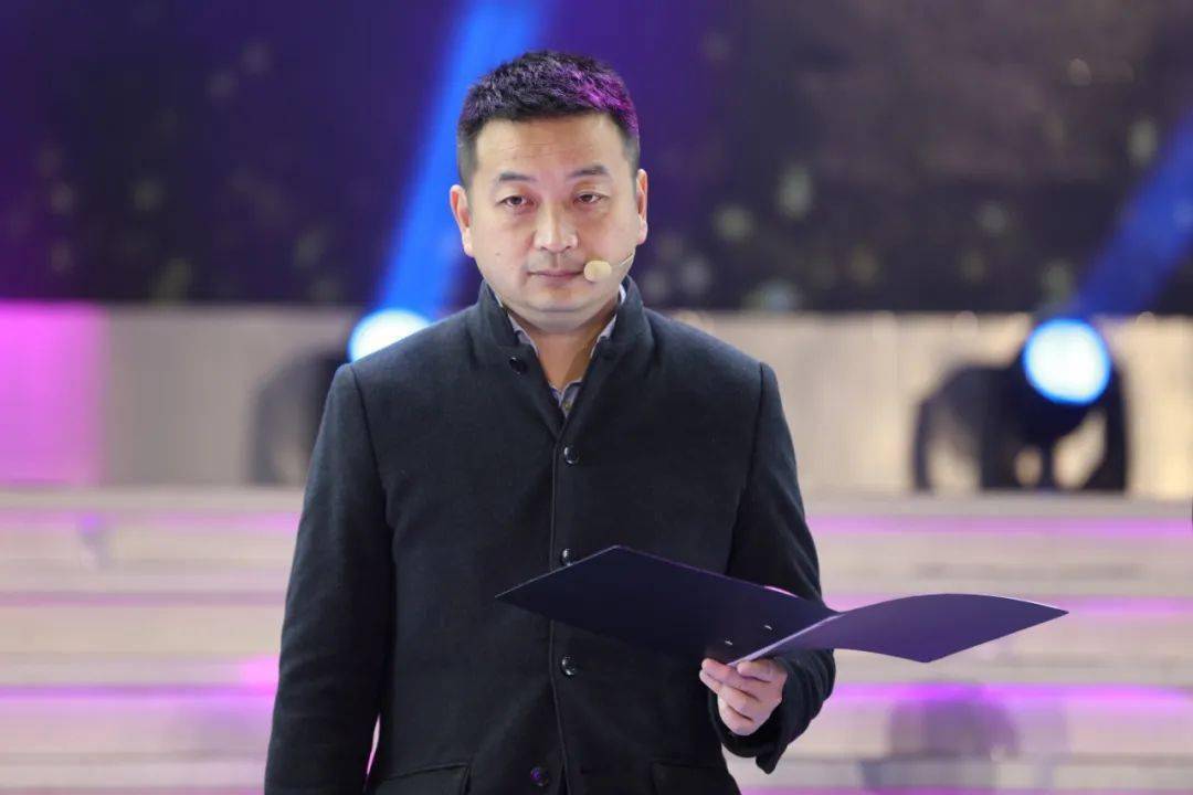 "催生办主任":下辈子变个女的,自己生孩子_梁建章_人口_生育