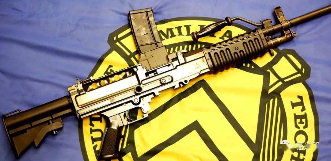 斯通纳老爷子的最后遗产——kac lamg轻型突击机枪_枪机_枪械_恒定后