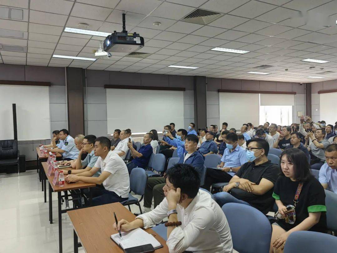 北京市应急局基础处副处长李晓春出席