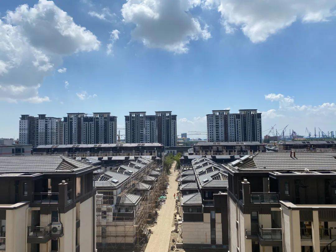 上海大城小院:项目主体全部封顶,全力冲刺保交付