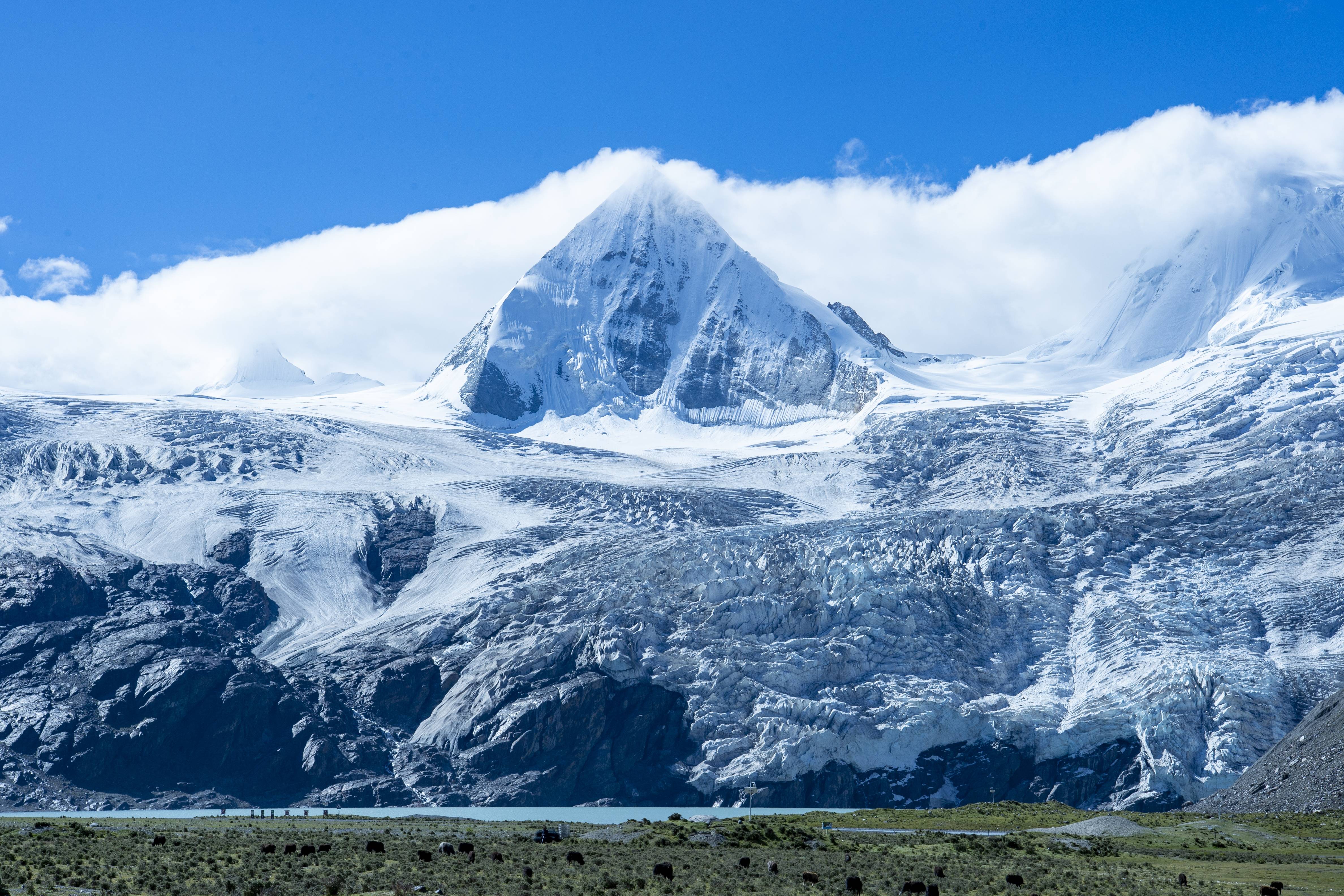 雪山景点图片