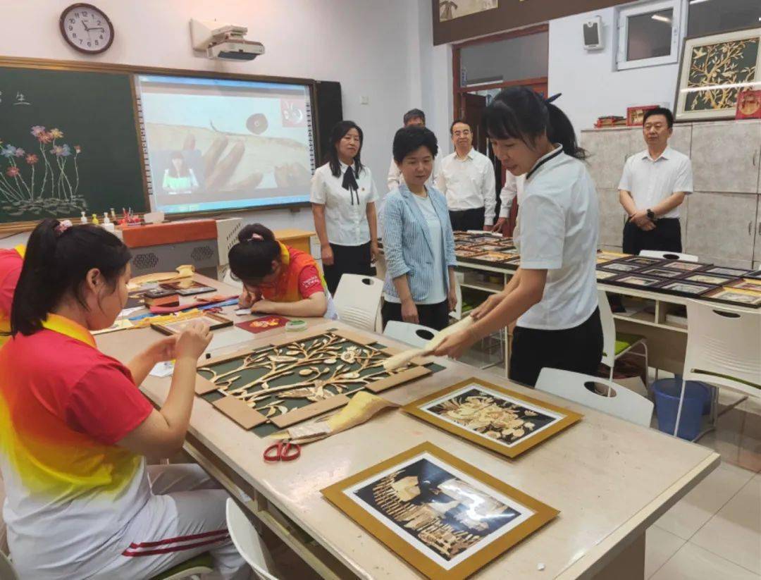 省领导走访慰问教师代表_黑龙江_王岚_特殊教育