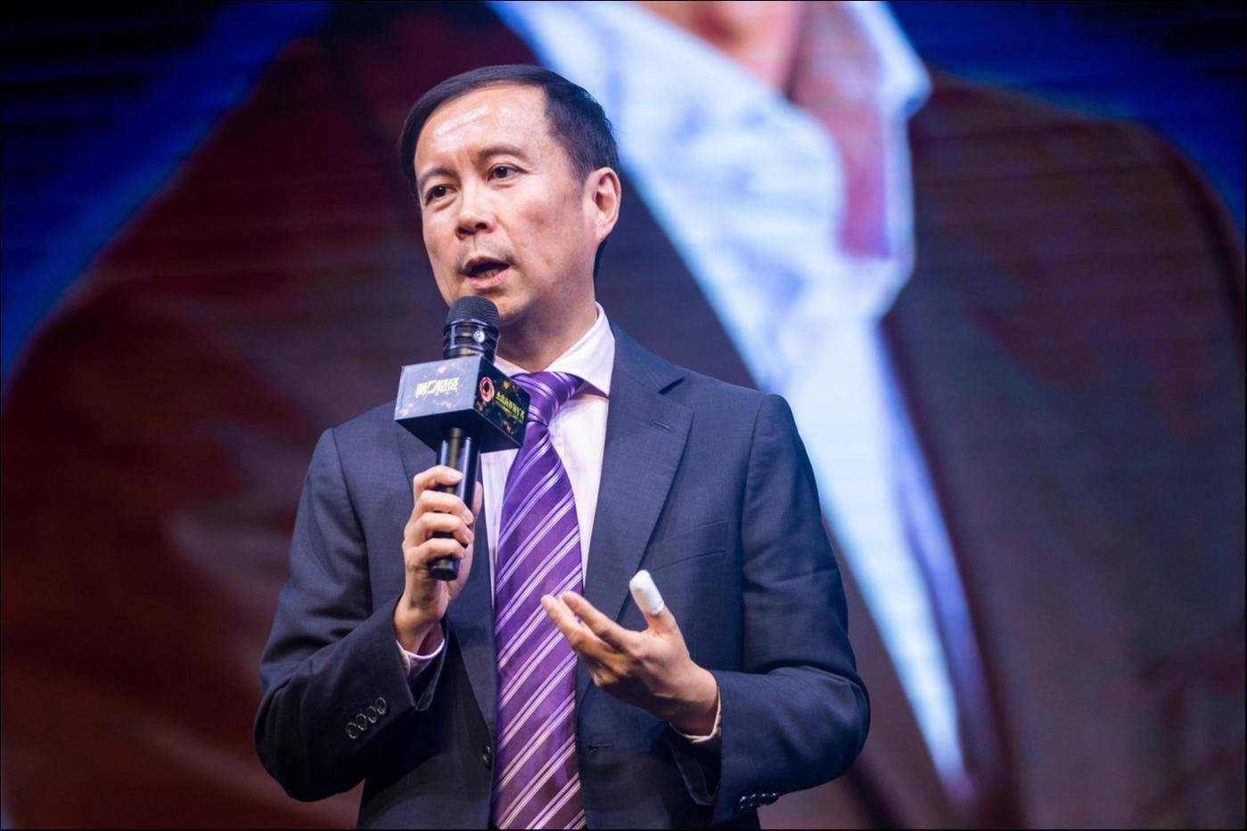 Alibaba Cloud CEO Daniel Zhang Steps Down Right After Transition Out of  Group CEO_搜狐网