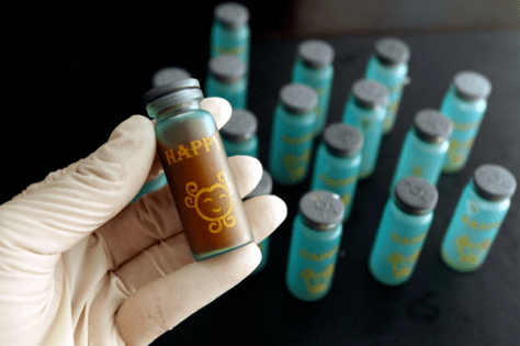 神仙水中含有"γ-羟基丁酸"成分,被不法分子掺入酒水饮料中,对中枢