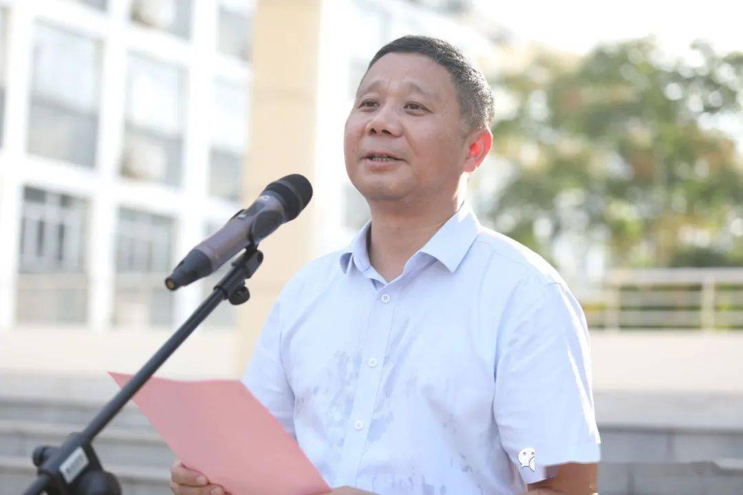 "用奋斗写就青春最美的诗!"衢州二中举行2023学年秋季学期开学典礼