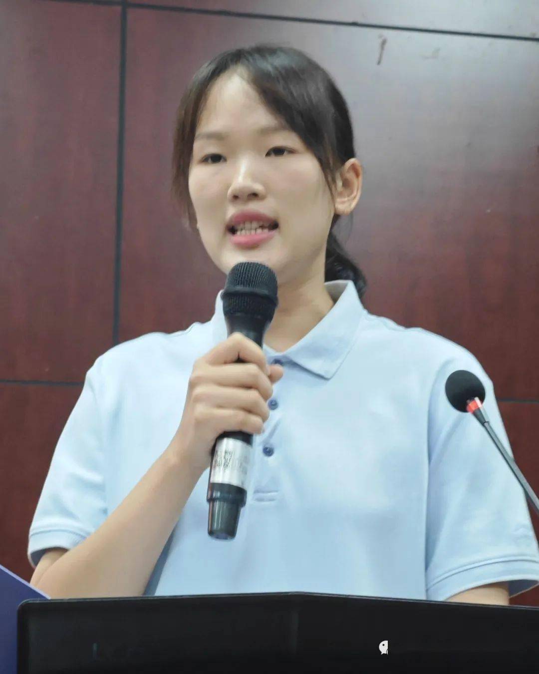 "衢州二中教育集团举办教师演讲比赛_精神_传承_获得者