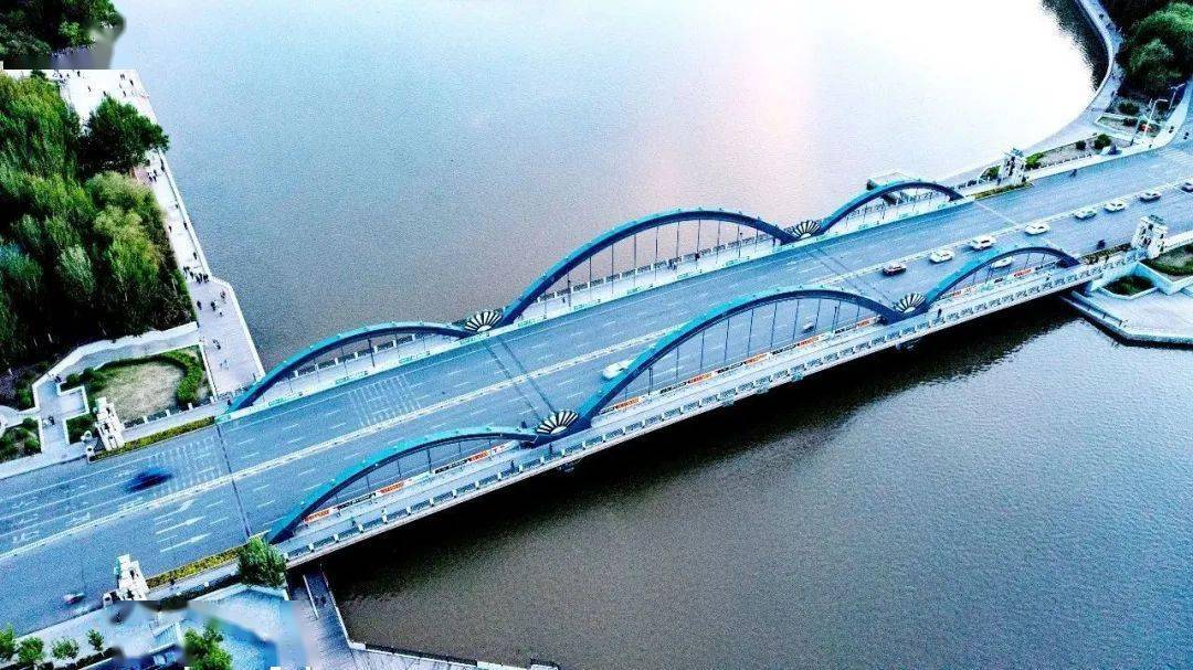 安顺桥,飞鹤桥,化工桥,劳动桥…mei齐齐哈尔市劳动湖上的桥,老桥,新桥