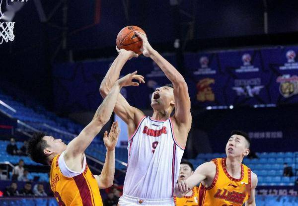 易建联,没有成为下一个谁_姚明_北京奥运会_历史