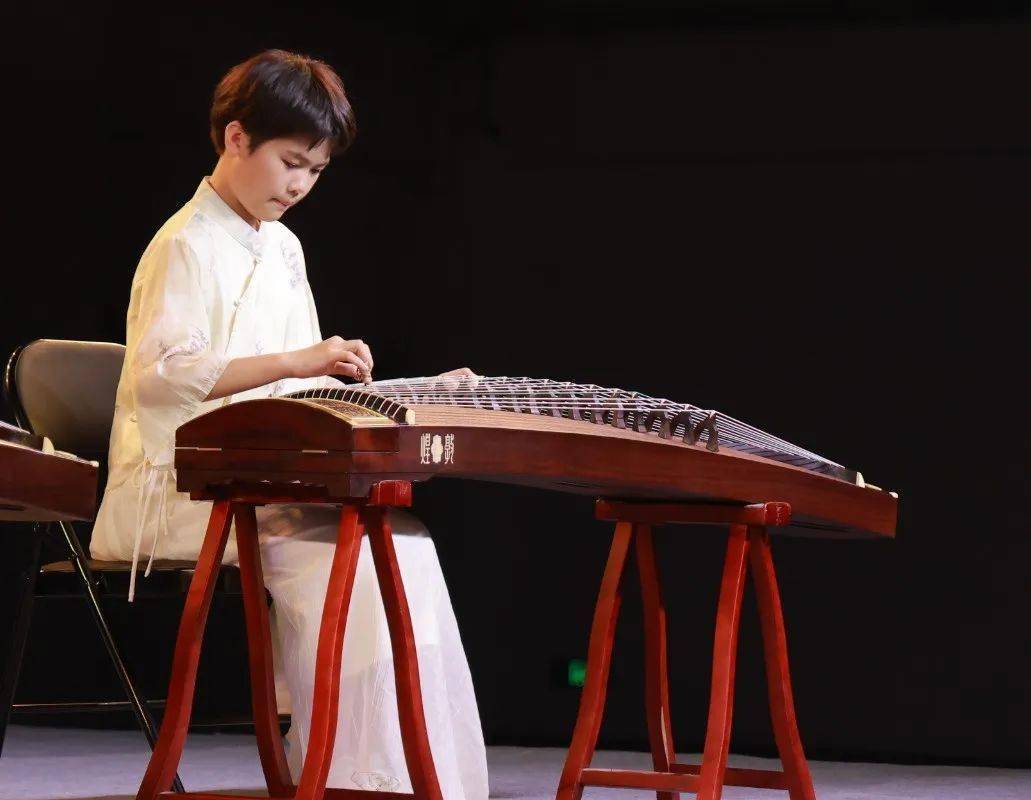 "双争"进行时|南宫中学举办2023年迎新晚会_专业_我校_歌曲