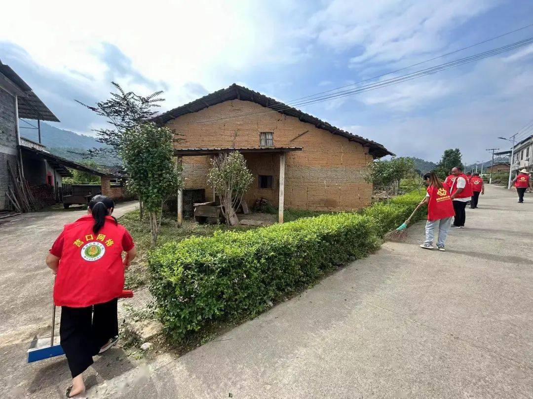 建阳莒口镇开展"情暖中秋 共享文明"扶老携幼主题实践活动_服务_村民