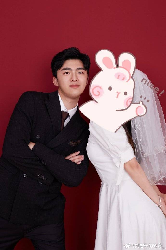 前tf家族成员刘志宏晒手写信宣布结婚:今年我22岁了,到达法定年龄了