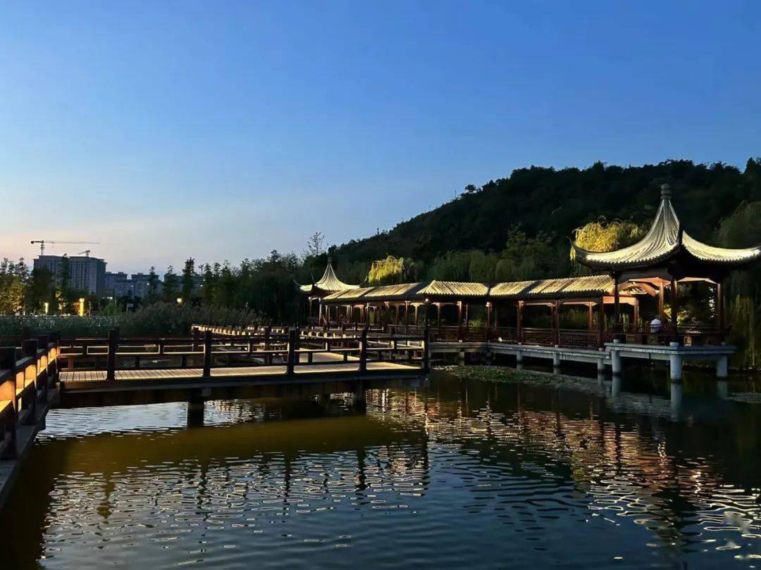 21℃的城市 360度的人生 | 晨昏里的娄湖,安顺市民休闲打卡好去处_湿