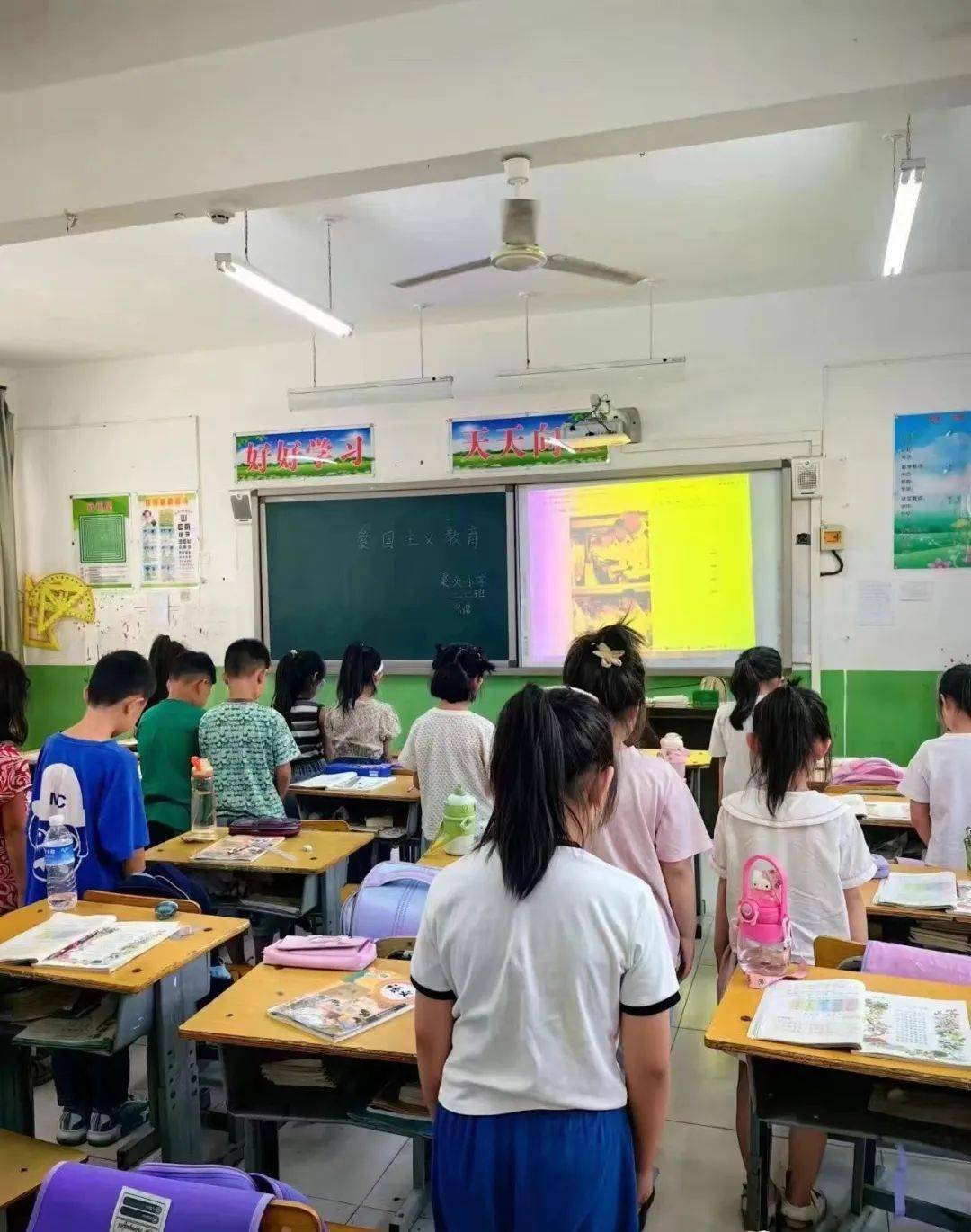 霸州实验中学图片