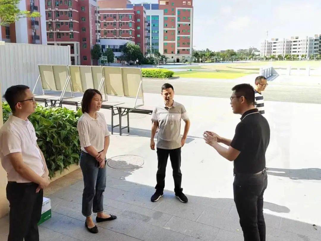 调研组实地察看毓英中学,致远高级中学,松熹中学建设项目,详细了解