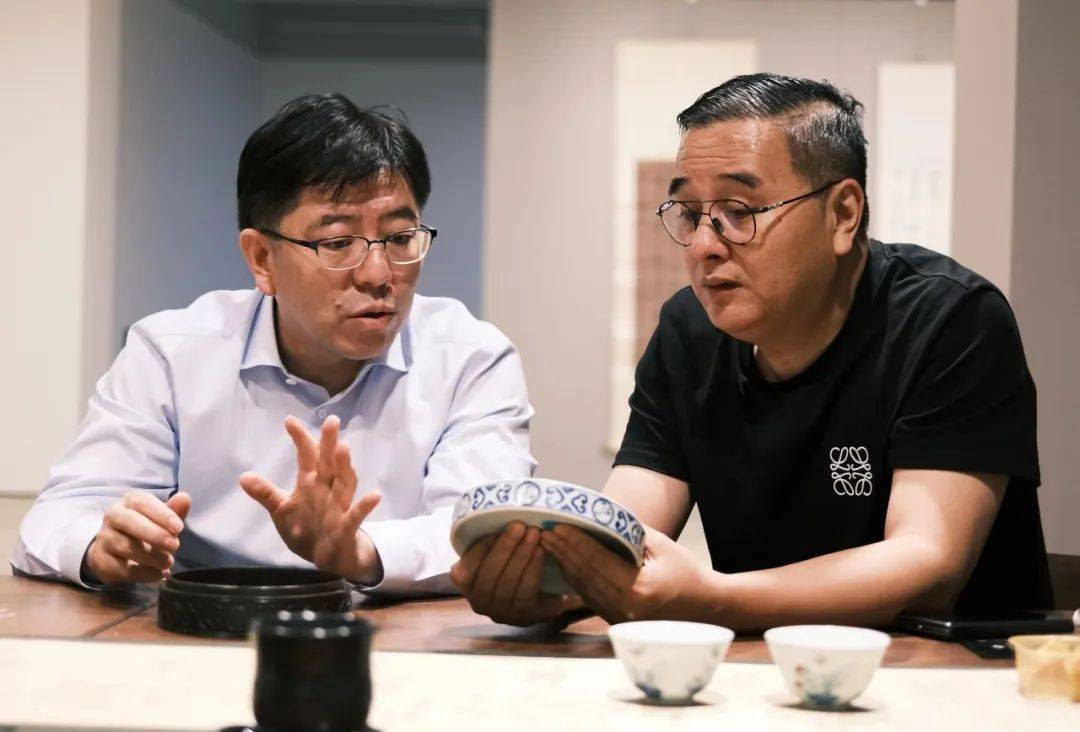 活动现场独乐不如众乐,在此"月满熙和"之际,中贸圣佳国际拍卖有限公司