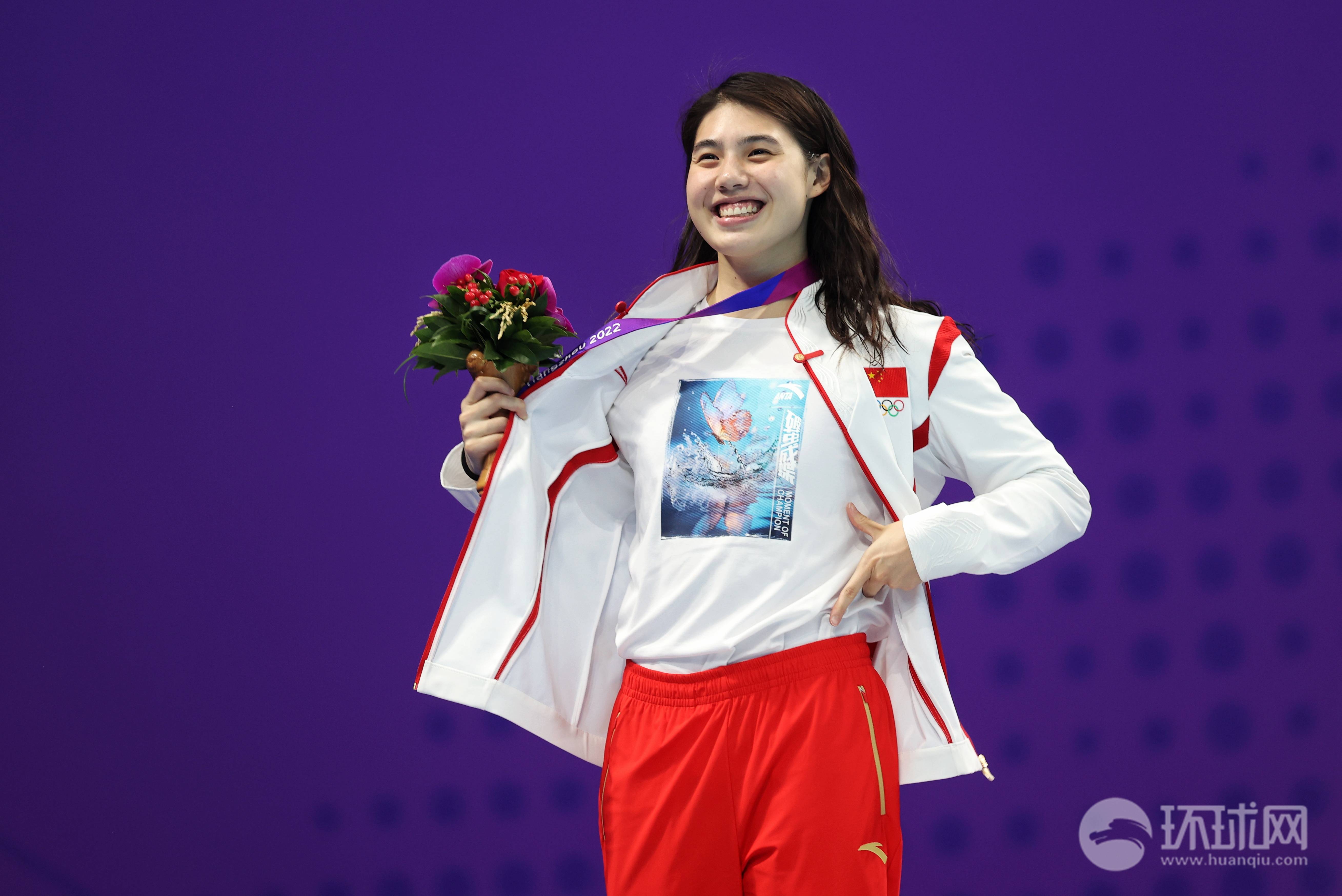 崔萌 摄张雨霏在杭州亚运会女子4x100米自由泳决赛