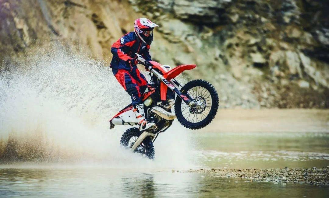两冲程悍将,ktm exc 250 tpi_搜狐汽车_搜狐网