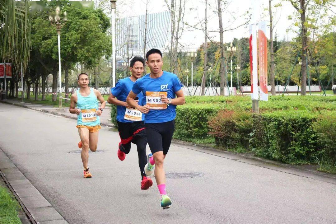 四川大学第六届"乐跑回家"校园健身跑活动举行_校友_比赛_选手