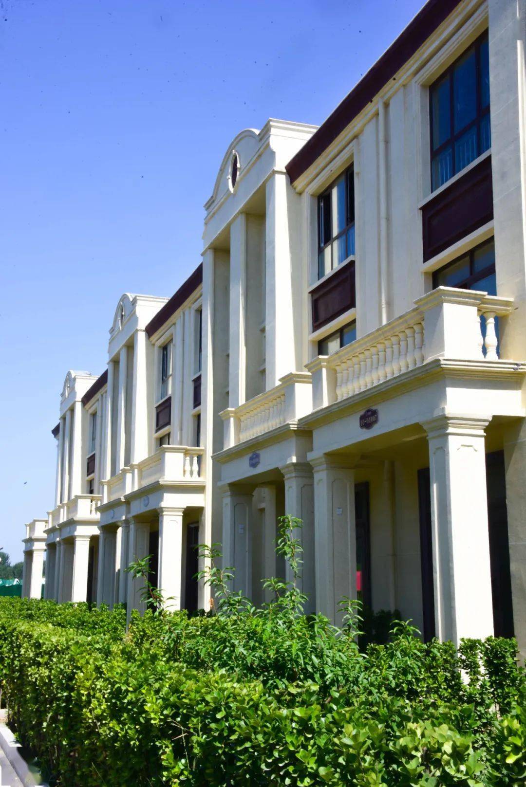 菏泽4层现房别墅要不要?还送双院,车位._生活_玫瑰园_空间