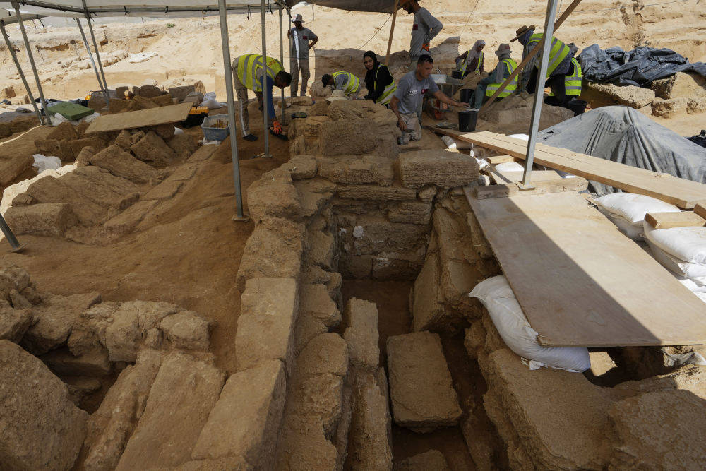 Rare Lead Coffins Unearthed from Largest Tomb Complex in Gaza Strip