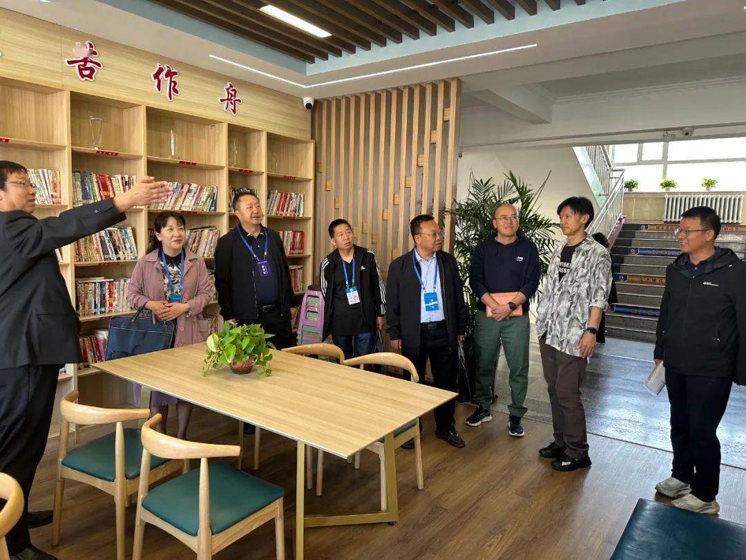 以"督"促能 以"导"提质——包钢九中迎接《内蒙古自治区义务教育课程