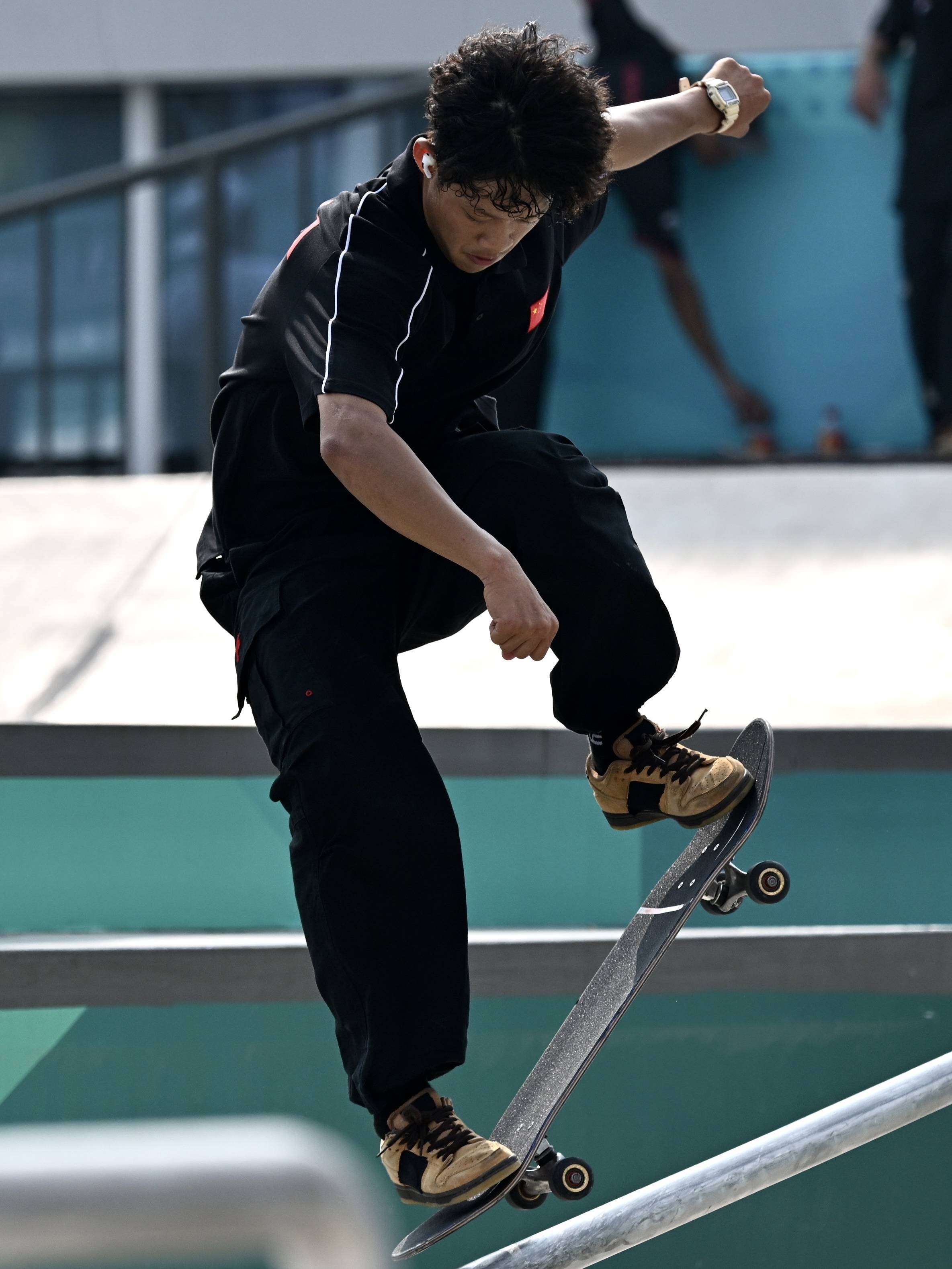 图集丨中国16岁滑板少年张杰夺得杭州亚运会金牌,苏建军铜牌!_选手
