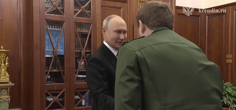 俄媒：普京在克里姆林宮接見卡德羅夫