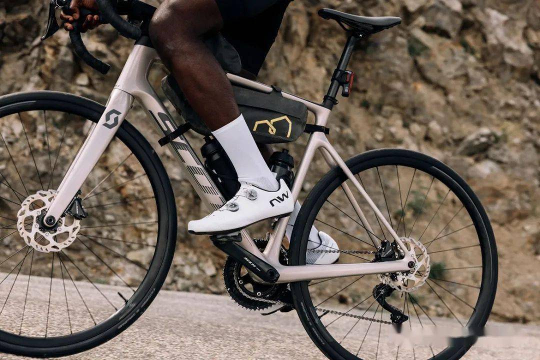 hutchinson推出全新challenger真空胎_搜狐汽车_搜狐网