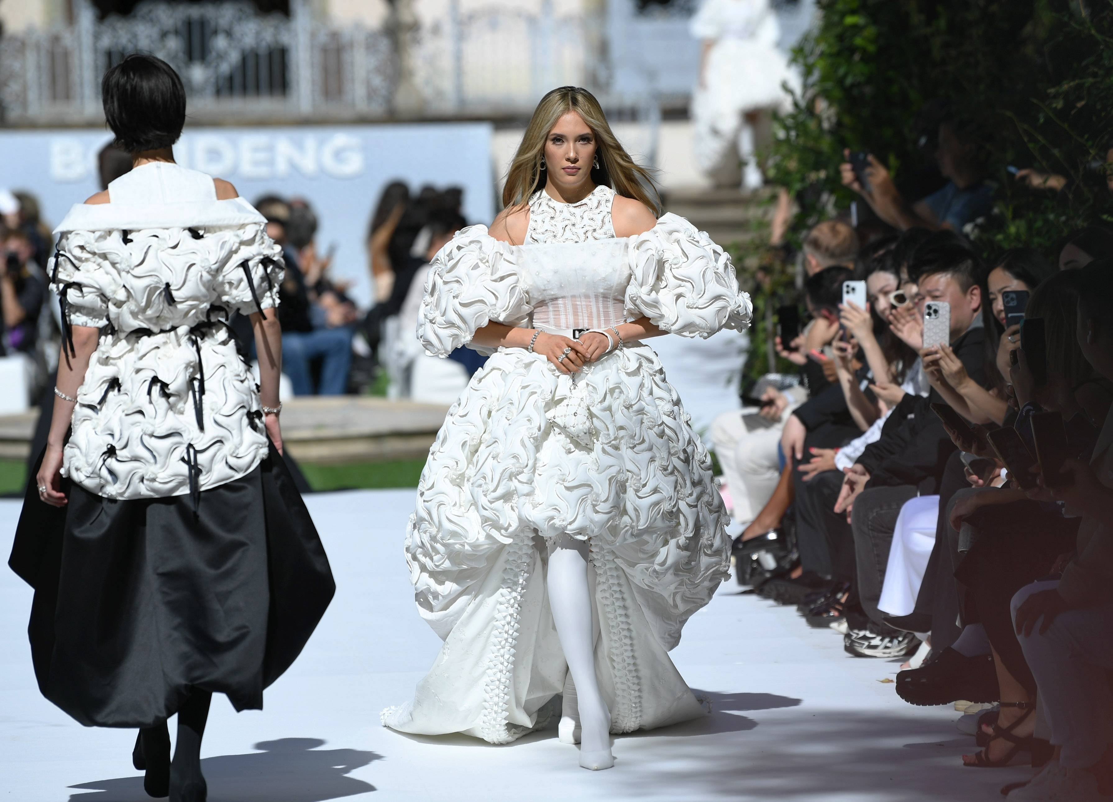 (国际·一周看天下)波司登新品亮相意大利米兰_新华社_品牌_时装秀