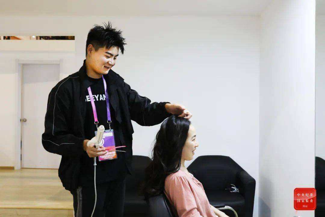 亚运plog|微光汇聚,成就亚运之光_蔡艺芃_保障_进行