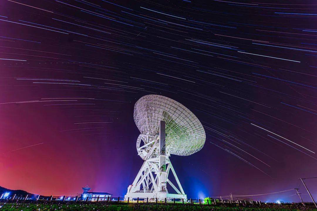 天马射电望远镜2023年5月9日下午,在上海黄浦江畔的滨江公园里,找一处