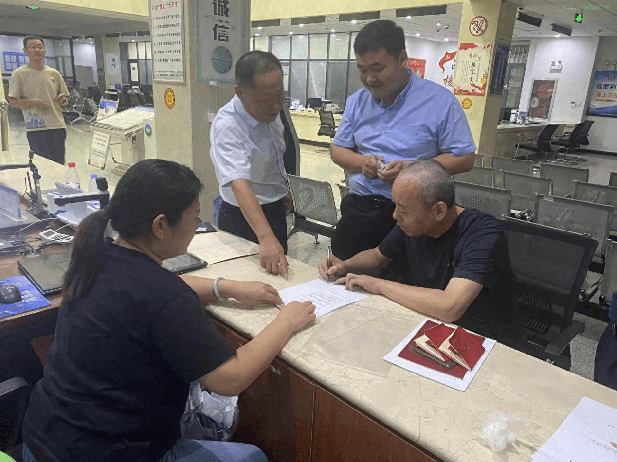 不把历史遗留问题再留给历史——全力化解不动产“登记难”_群众_人民_工作