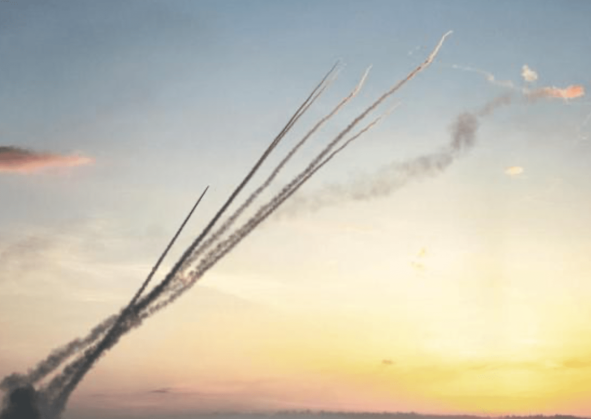 “哈马斯”几小时内向以色列发射至少5000枚火箭弹，哈马斯的“武器库”从何而来？