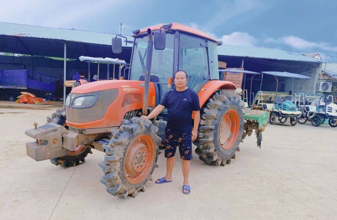 久保田农机圆了他的致富梦_武汉市_收割机_机械化