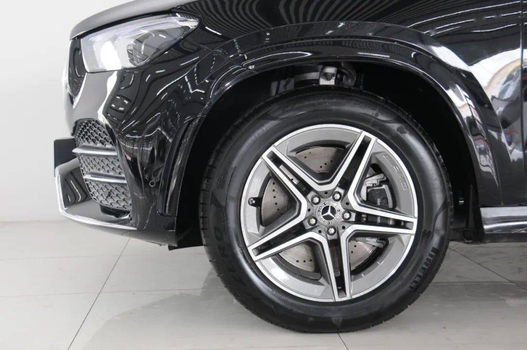 【店铺推荐】穿着西装的"猛兽" 德宝带你一起看奔驰gle_搜狐汽车_搜狐