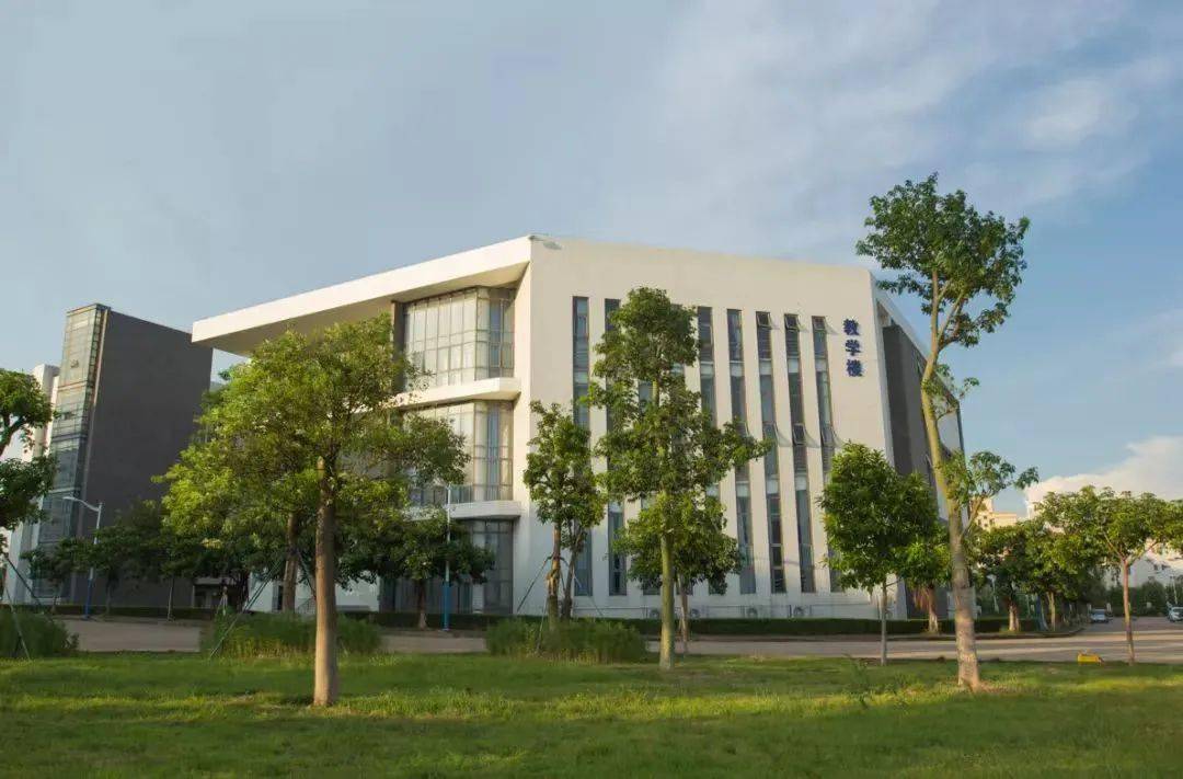 择校菌推出【走进大学序列专题推文】—【广东环境保护工程职业学院】