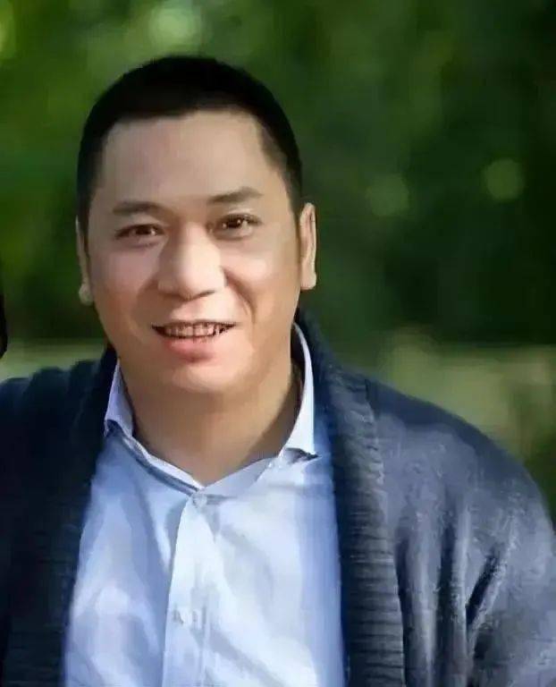 黄有龙_夫妇_资本