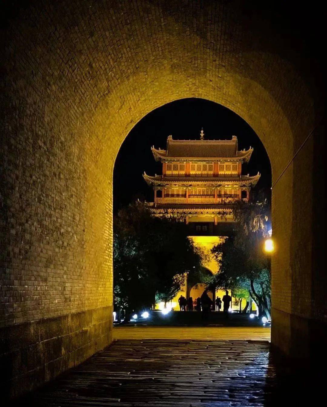 嘉峪关一座可以与历史对话的城堡