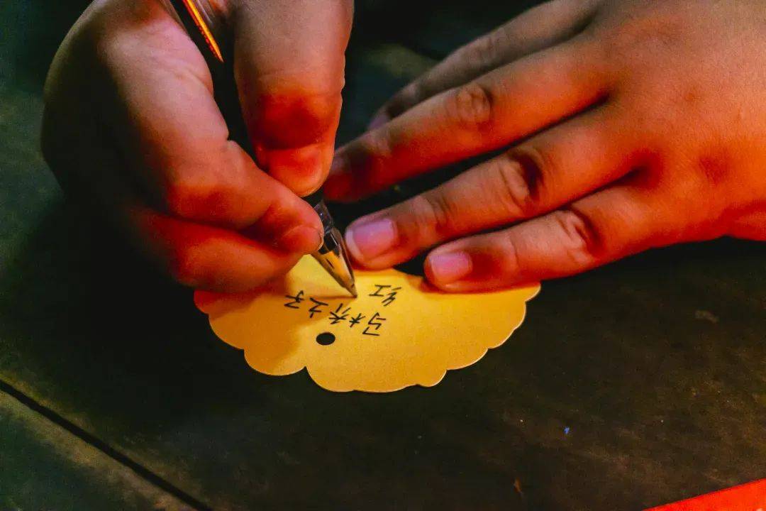 闵行这里新启动一家放映室!_马桥镇_红色_严同宇